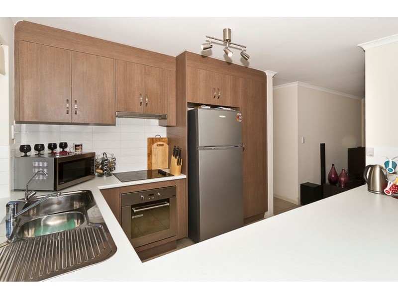 13B Rutherglen Avenue, Valley View SA 5093