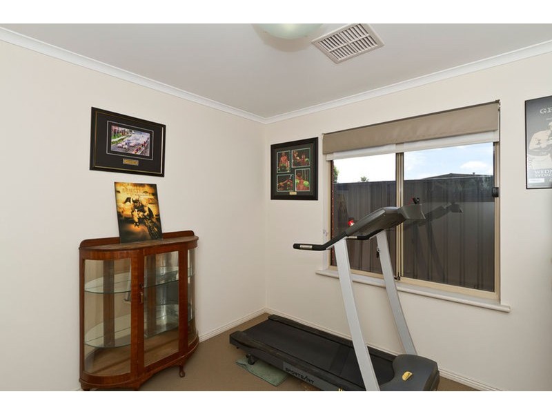 13B Rutherglen Avenue, Valley View SA 5093