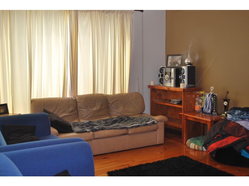 4 Jeff Street, Para Vista SA 5093