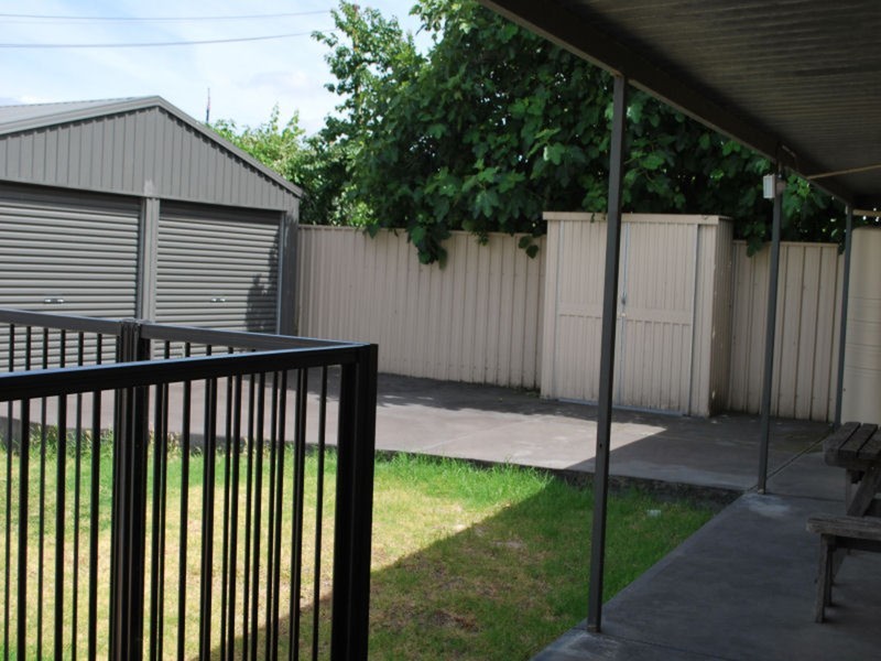 4 Jeff Street, Para Vista SA 5093