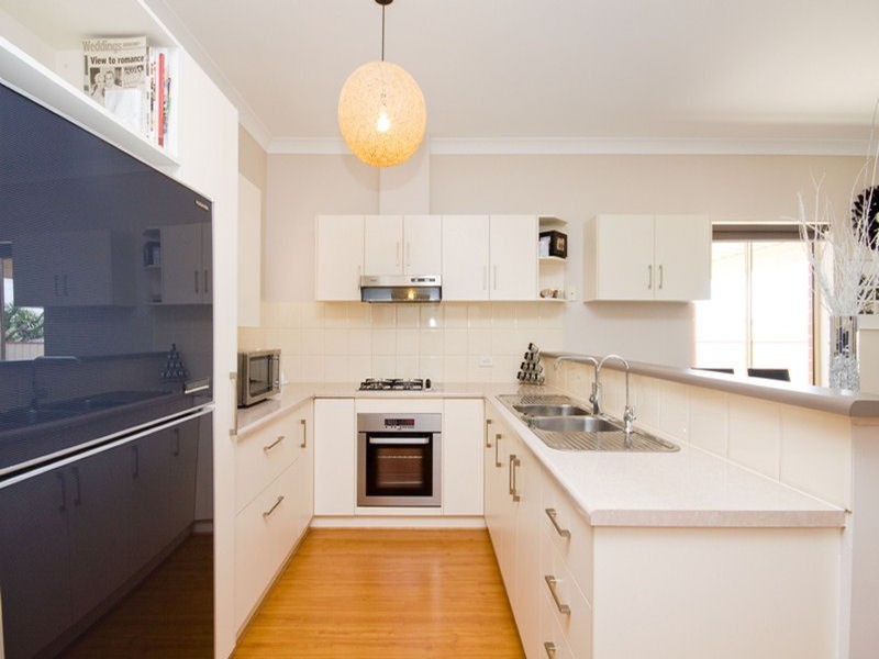 22 Swansea Circuit, Gulfview Heights SA 5096