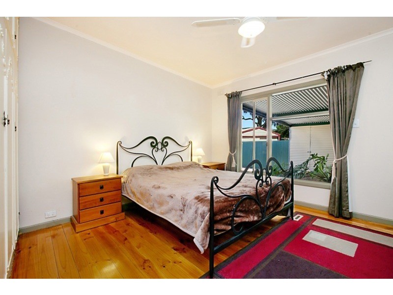 7 Bunbury Terrace, Valley View SA 5093