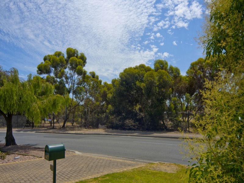 95 Heysen Avenue, Hope Valley SA 5090