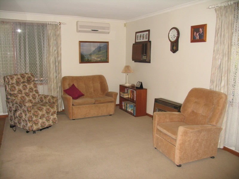 6 Jose Court, Para Hills West SA 5096