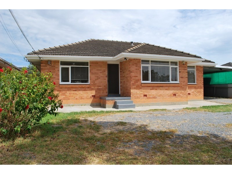 15 Dewer Avenue, Ridgehaven SA 5097