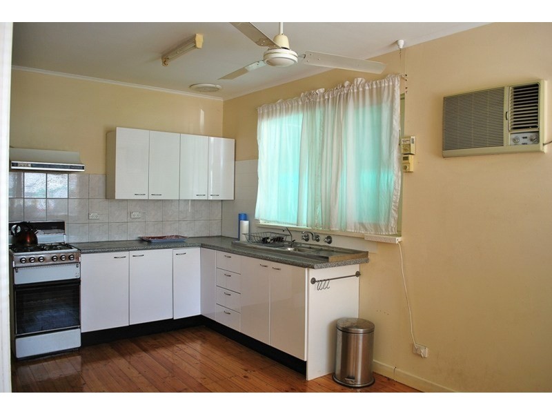 15 Dewer Avenue, Ridgehaven SA 5097