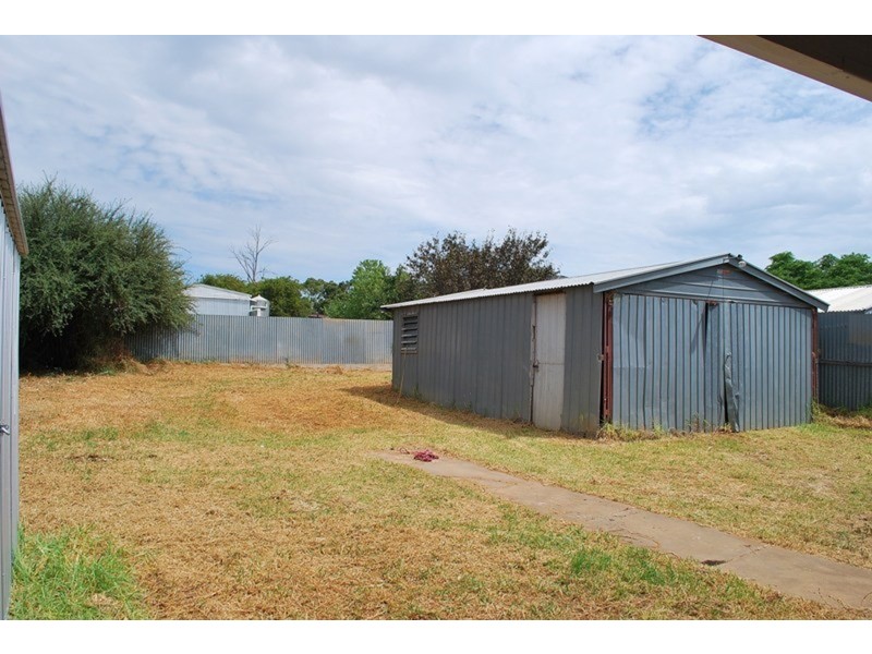 15 Dewer Avenue, Ridgehaven SA 5097