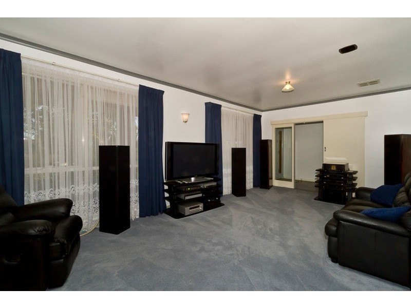 9  Grove  Street, Modbury SA 5092