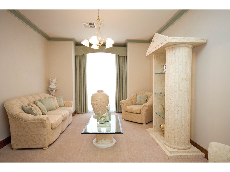 19 Carriage Way, Gulfview Heights SA 5096