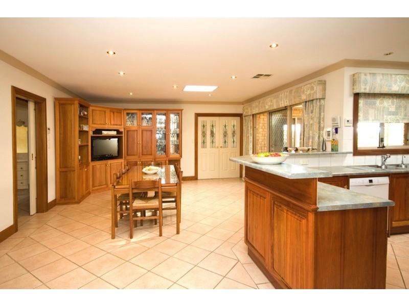 19 Carriage Way, Gulfview Heights SA 5096