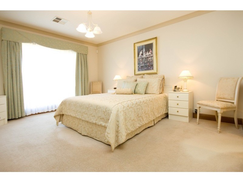19 Carriage Way, Gulfview Heights SA 5096
