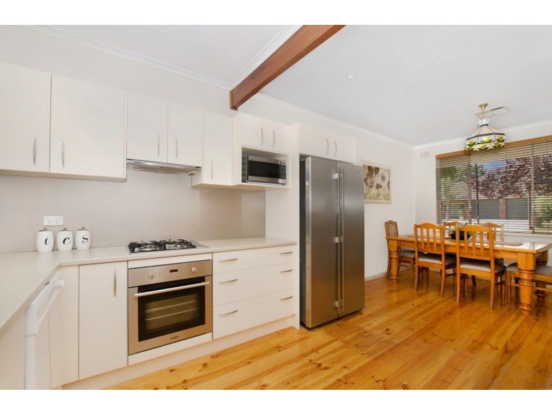 3 Snowy Drive, Valley View SA 5093