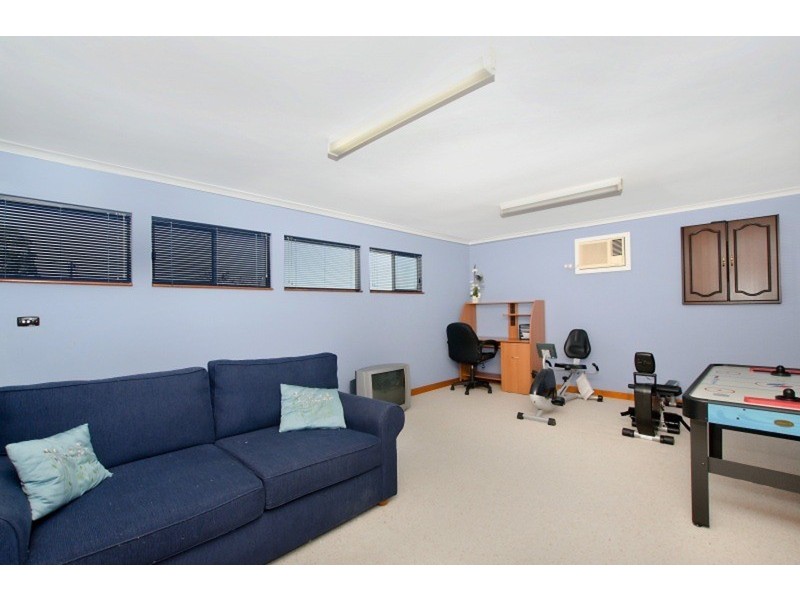 3 Snowy Drive, Valley View SA 5093
