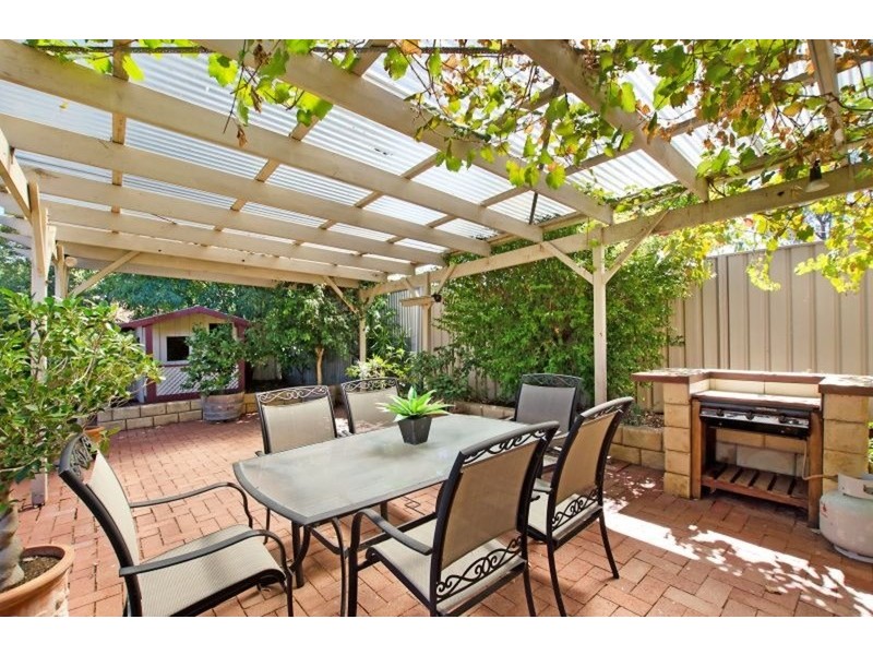 3 Snowy Drive, Valley View SA 5093