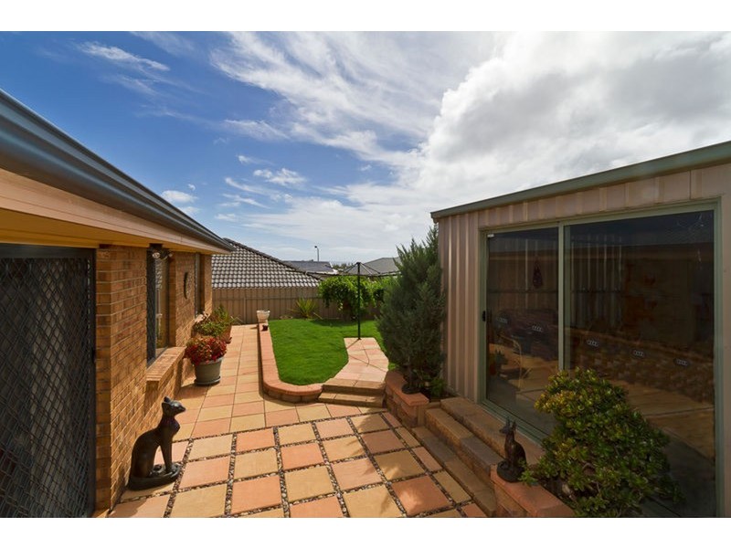 4 Coventry Circuit, Seaford Rise SA 5169