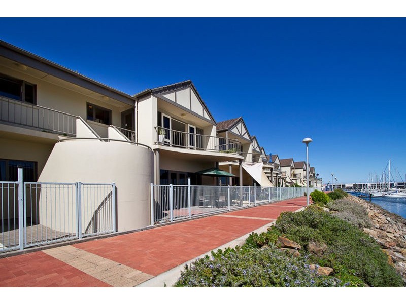 4/12 Arcadia Court, North Haven SA 5018