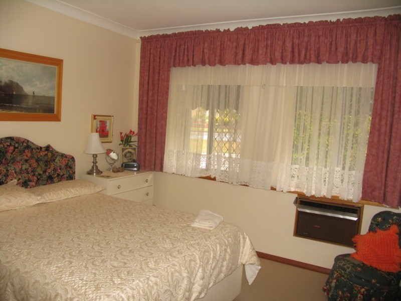 10 Penelope Avenue, Valley View SA 5093