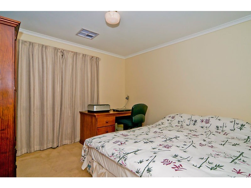 10 Cameron Court, Redwood Park SA 5097