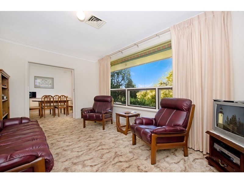 24 Knightsbridge Avenue, Valley View SA 5093