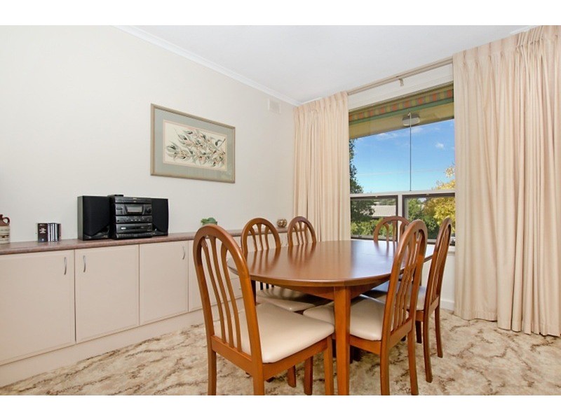24 Knightsbridge Avenue, Valley View SA 5093