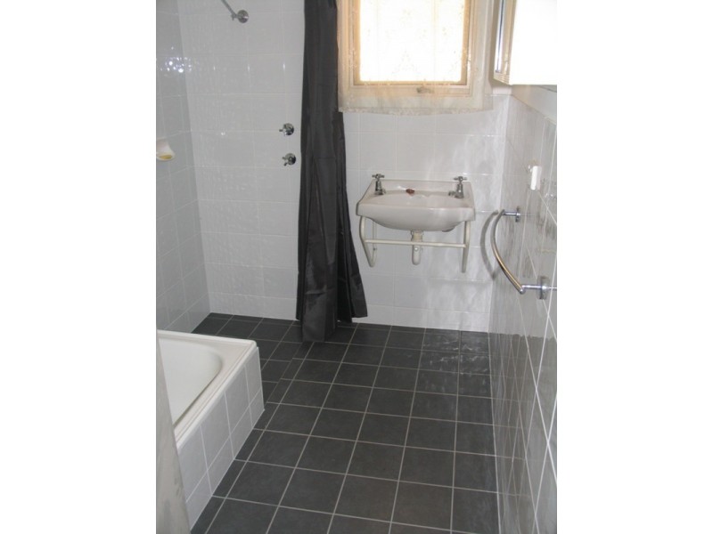 6 Adrian  Street, Ingle Farm SA 5098