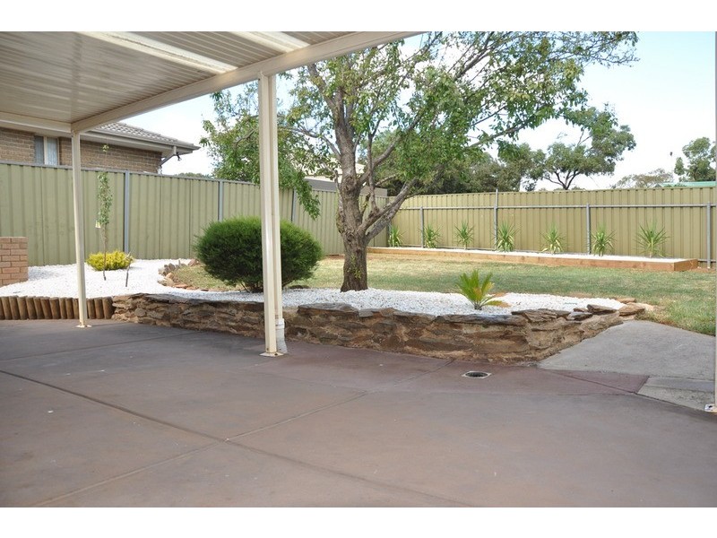 25 Hedgerow Drive, Gulfview Heights SA 5096