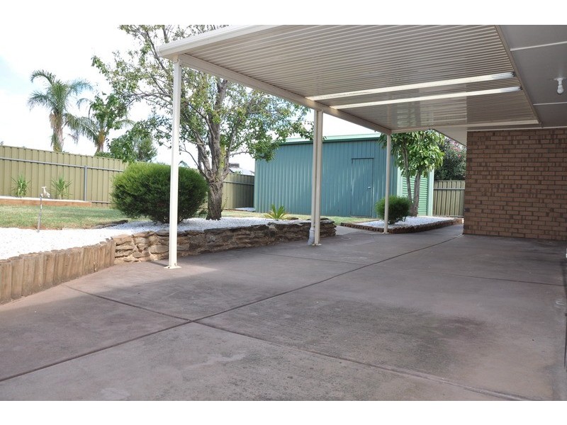25 Hedgerow Drive, Gulfview Heights SA 5096