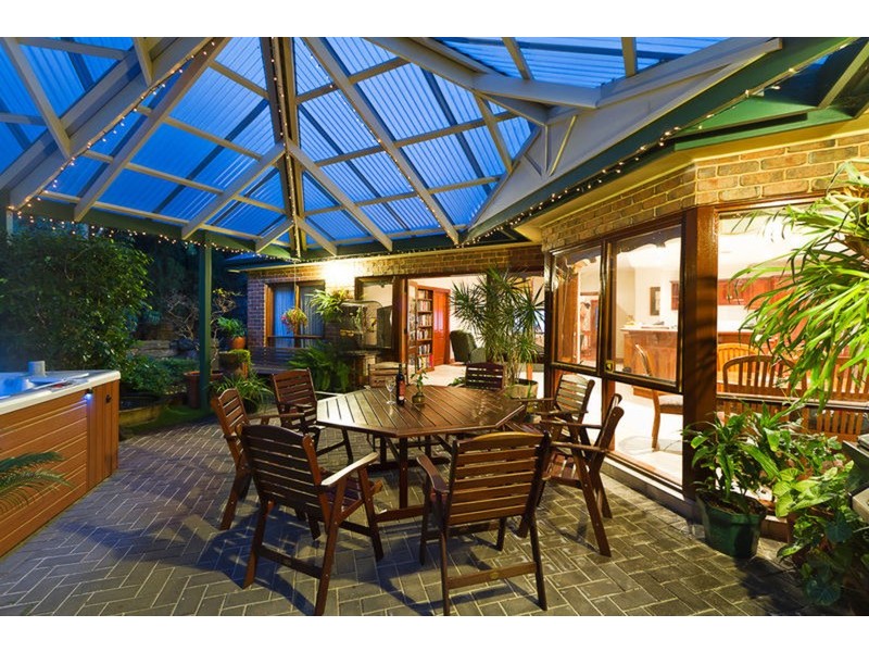 6 Trenoweth Close, Greenwith SA 5125