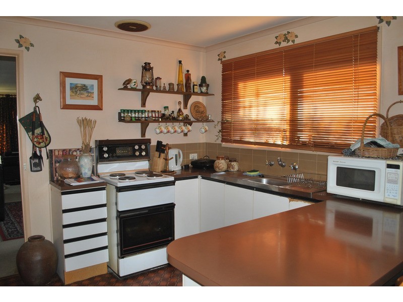 11 Thames Street, Para Hills SA 5096