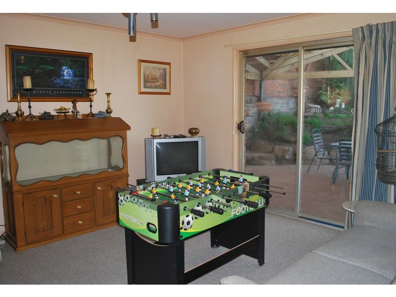 11 Thames Street, Para Hills SA 5096