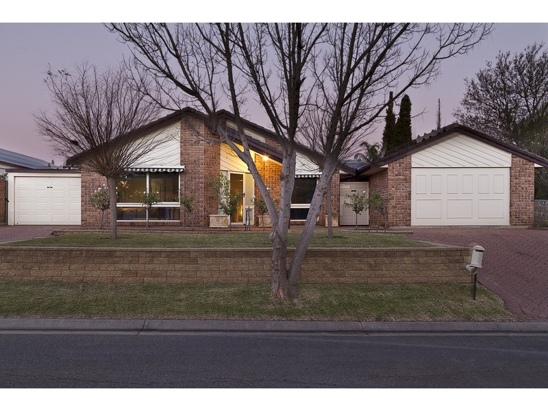 2 Holyoake Court, Hillbank SA 5112