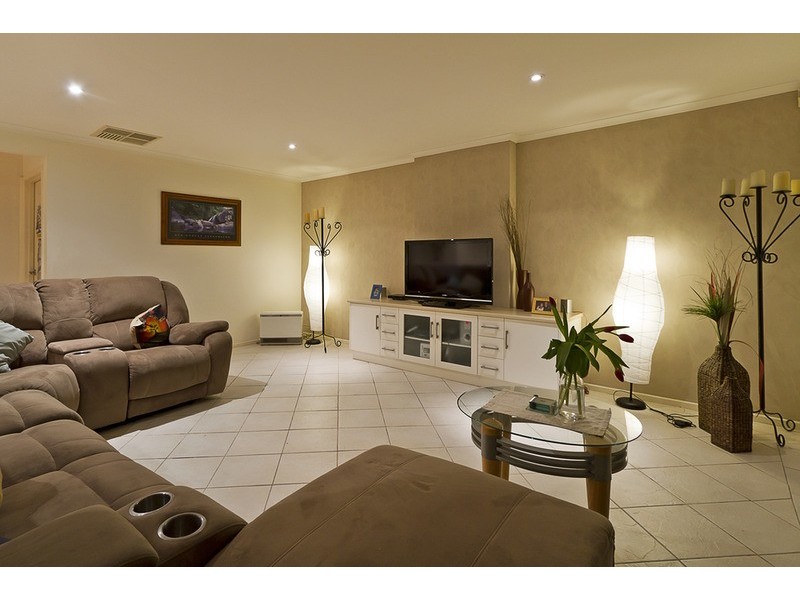 2 Holyoake Court, Hillbank SA 5112