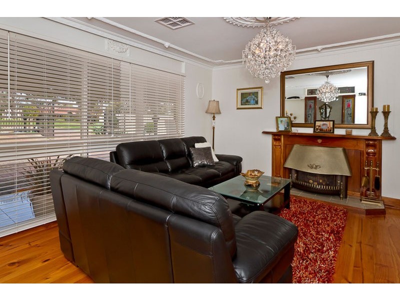 26 Wynn Vale Drive, Gulfview Heights SA 5096