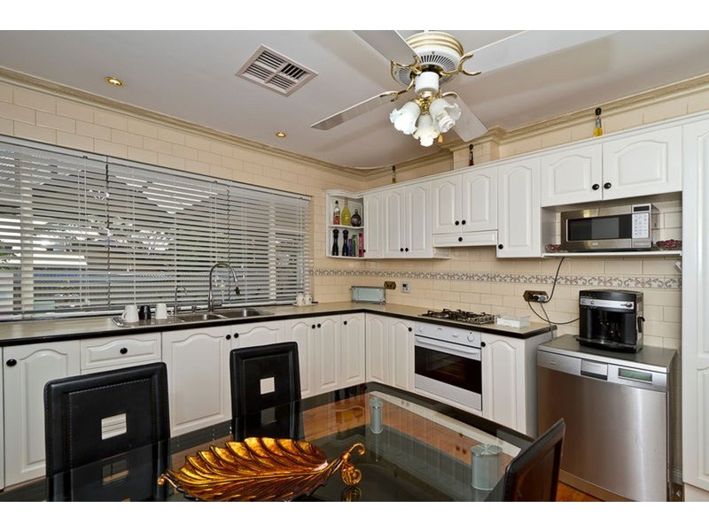 26 Wynn Vale Drive, Gulfview Heights SA 5096