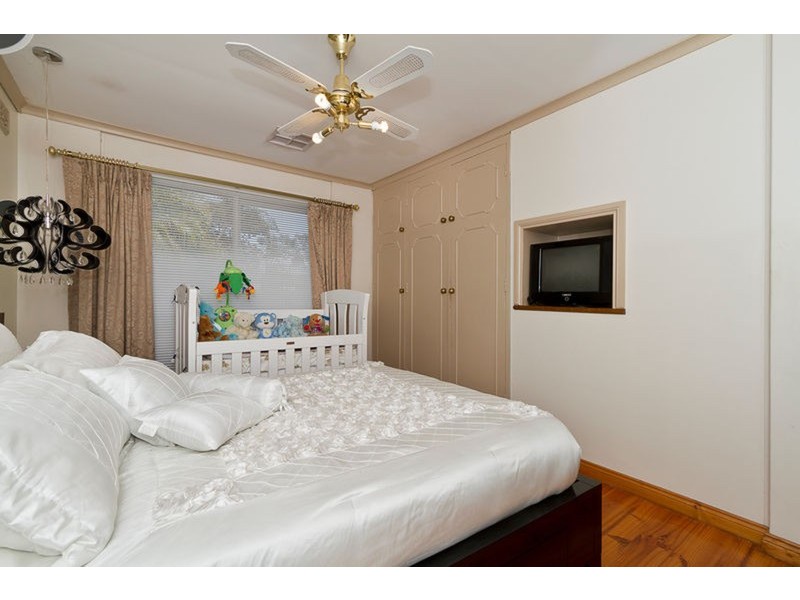 26 Wynn Vale Drive, Gulfview Heights SA 5096
