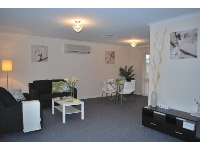 2 Village Court, Gulfview Heights SA 5096