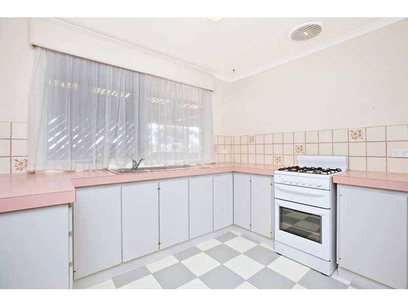 2 Village Court, Gulfview Heights SA 5096