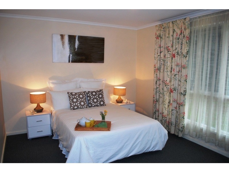 2 Village Court, Gulfview Heights SA 5096