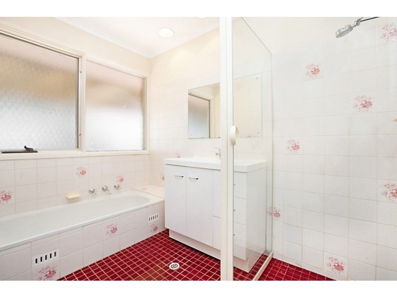 2 Village Court, Gulfview Heights SA 5096