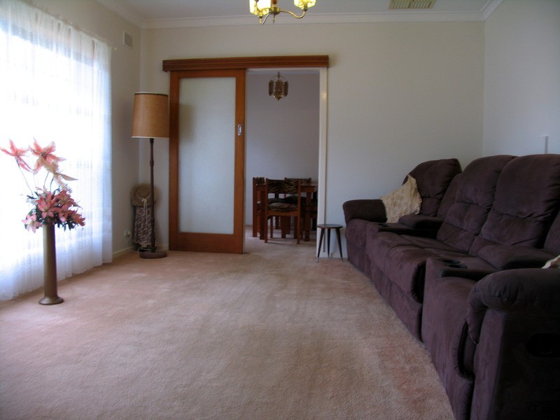 32 Pamela Drive, Para Hills SA 5096