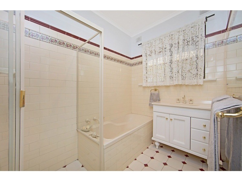 44 Rutherglen Avenue, Valley View SA 5093