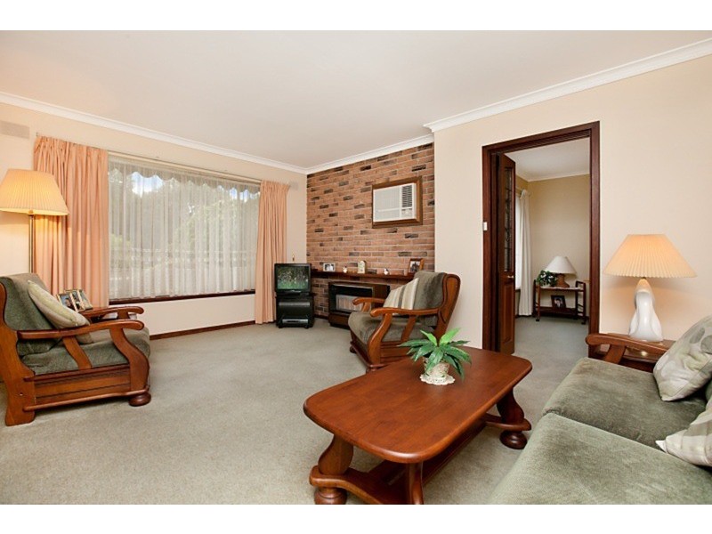 17 Wyatt Road, Parafield Gardens SA 5107