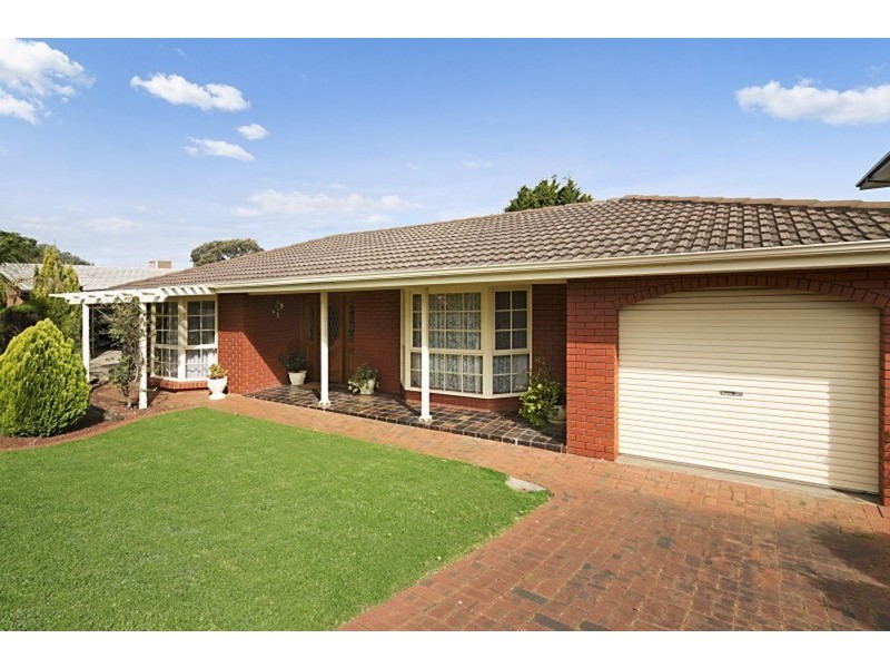 27 Carole  Crescent, Modbury SA 5092