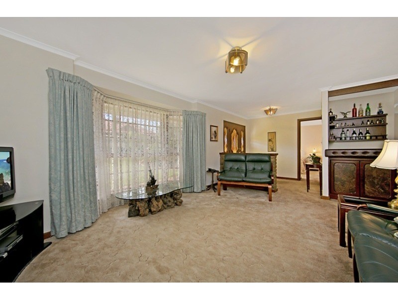 27 Carole  Crescent, Modbury SA 5092