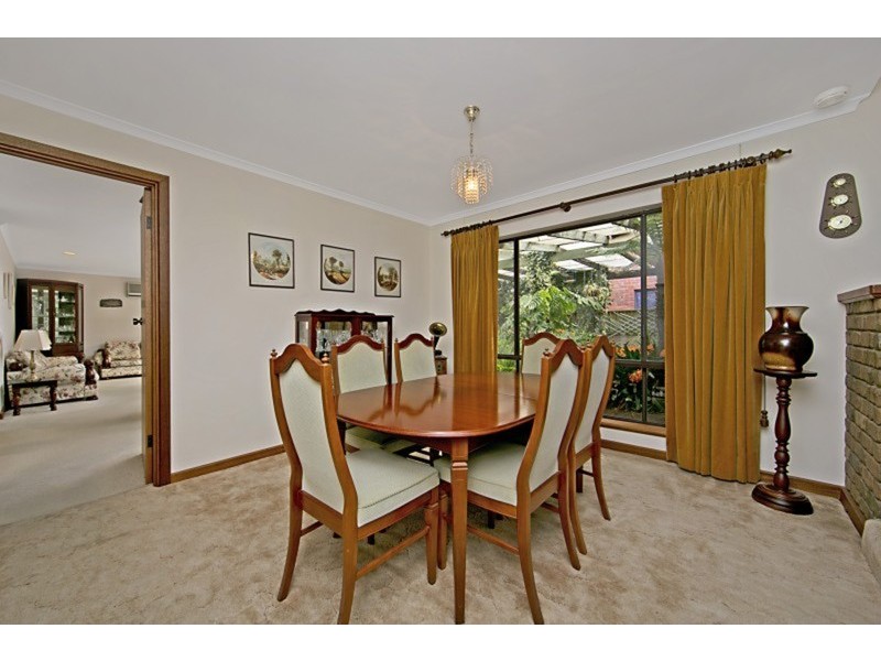 27 Carole  Crescent, Modbury SA 5092