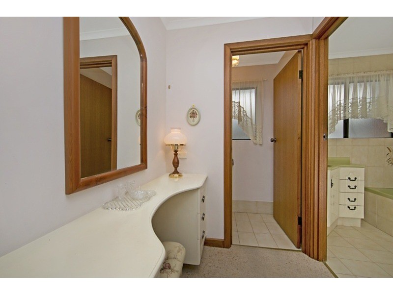 27 Carole  Crescent, Modbury SA 5092