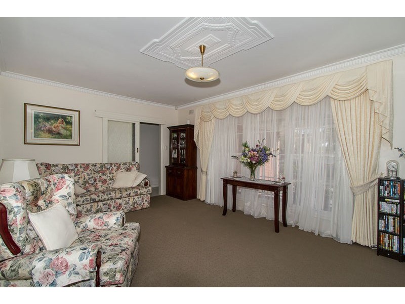 20 Charmaine Avenue, Para Vista SA 5093