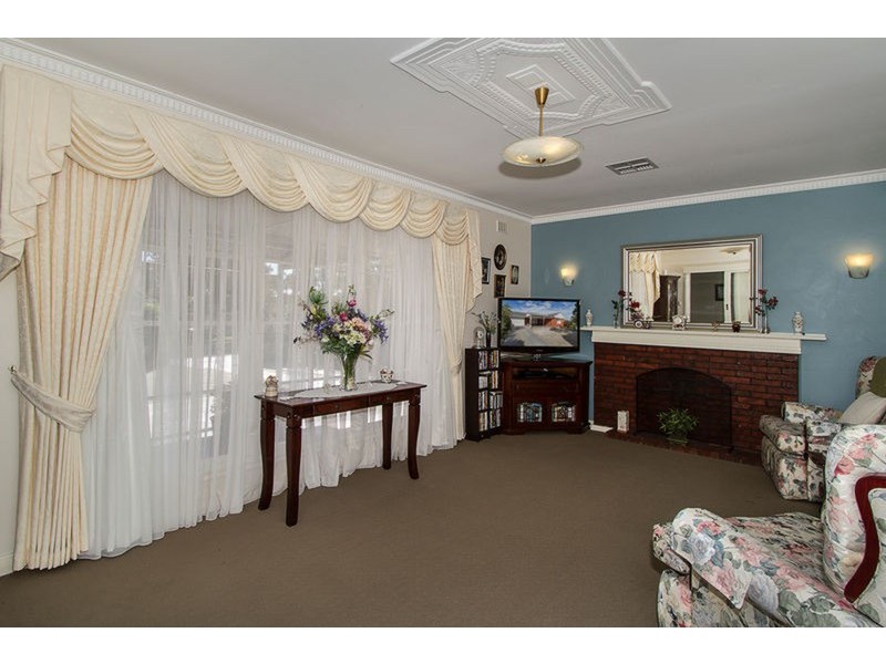 20 Charmaine Avenue, Para Vista SA 5093