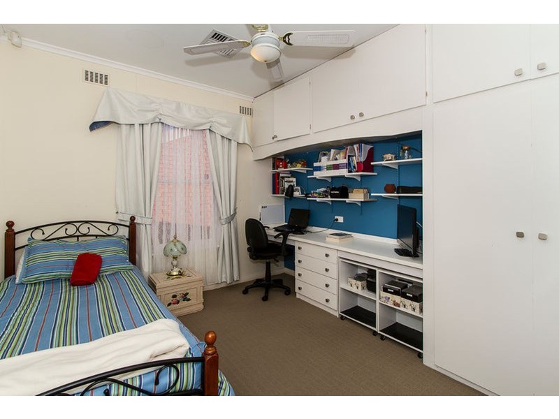 20 Charmaine Avenue, Para Vista SA 5093