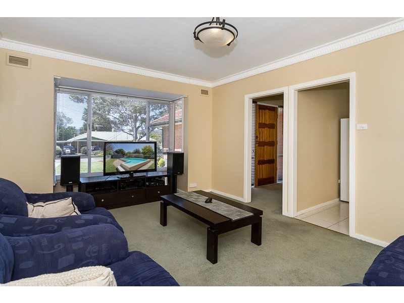 6 Oxford Crescent, Modbury SA 5092